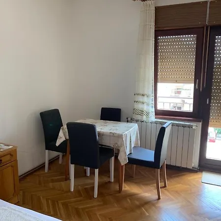 Brustoloni 29 Ferienappartment Apartman Umag